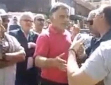 Χαλκίδα: «Άναψαν» τα αίματα με βουλευτή του ΣΥΡΙΖΑ - Φύγε από εδώ, ψήφισες να μην κάνουμε απεργίες» (βίντεο)